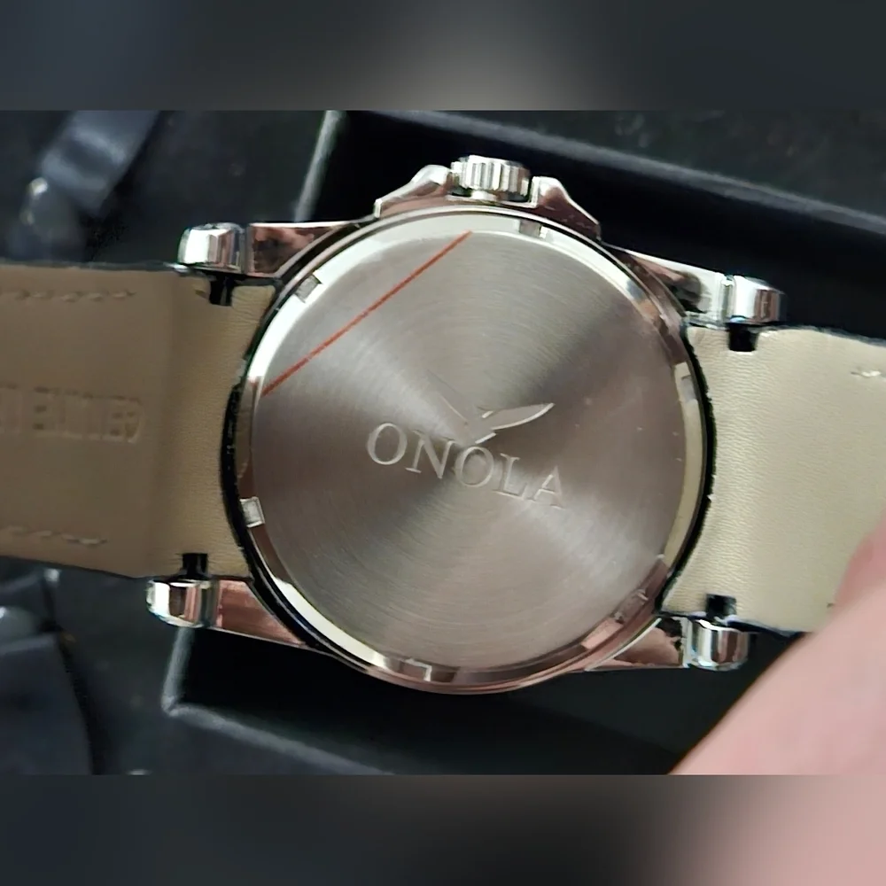 STUNNING ONOLA MILITARY WATCH NEW WITH TAGS AND BOX - Picture 5 of 7